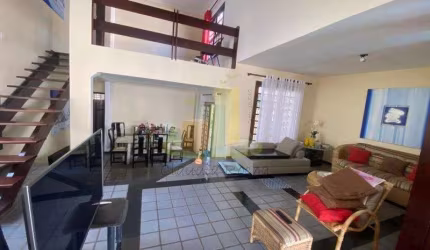 Maravilhosa casa com piscina privativa em alameda fechada, aceita imóvel de menor valor como parte de pagamento!!