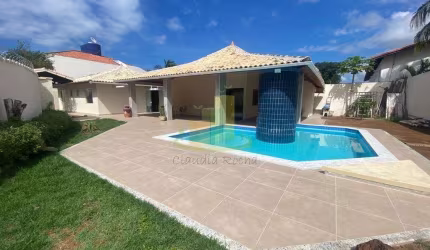 LINDA CASA COM EXCELENTE LOCALIZAÇÃO