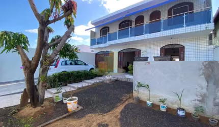 EXCELENTE CASA EM ÓTIMA LOCALIZAÇÃO