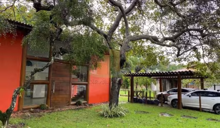 CASA MARAVILHOSA EM BUSCA VIDA - TOTALMENTE INTEGRADA EM ÁREA VERDE
