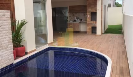 CASA LINDA E BEM LOCALIZADA, PRONTA PRA MORAR, VENHA CONFERIR JÁ!!