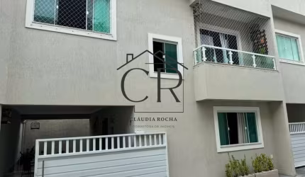 Excelente casa em condomínio fechado com infraestrutura de lazer!!