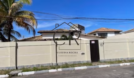 Casa térrea solta, nascente, em Vilas do Atlântico! Excelente localização!