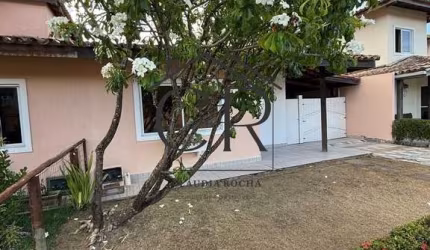 Fantástica casa térrea em condomínio com portaria 24h!