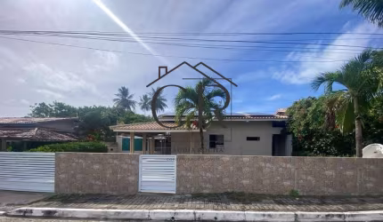 Maravilhosa casa térrea com 3/4 sendo uma suíte!!