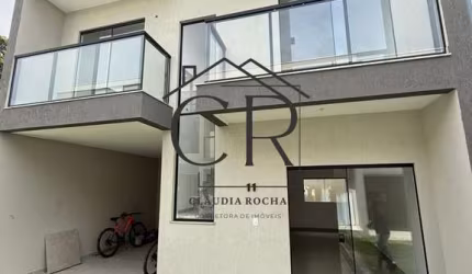 Casas novíssimas em condomínio fechado!!