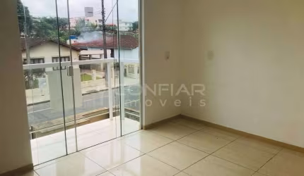 Apartamento para locação no Iririú por 2.000.00 com todas as taxas inclusas