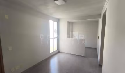 Apartamento de 2 quartos para Locação no bairro Floresta por R$1.300,00
