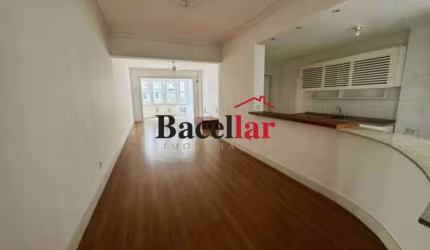 Apartamento com 3 quartos à venda na Avenida Nossa Senhora de Copacabana, Leme, Rio de Janeiro, 130 m2 por R$ 1.050.000