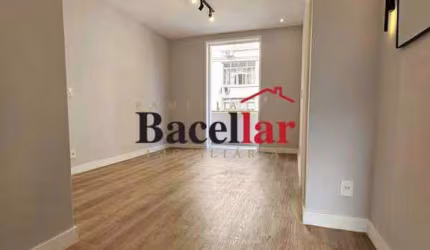Apartamento com 3 quartos à venda na Rua Marquês de Olinda, Botafogo, Rio de Janeiro, 80 m2 por R$ 820.000