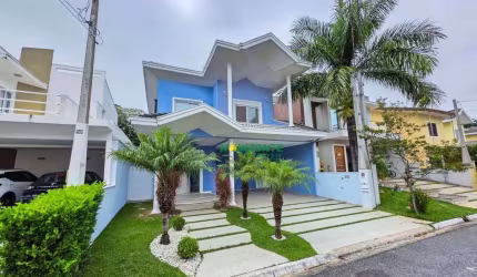 Casa com 3 dormitórios para alugar, 250 m² por R$ 7.976,00/mês - Jardim Crystal Park - Jacareí/SP