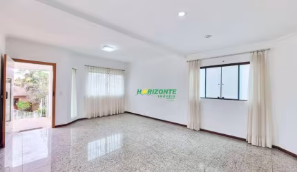 Casa com 4 dormitórios à venda no bairro Urbanova - São José dos Campos/SP