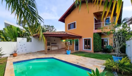 Urbanova casa à venda no Altos da Serra  São José dos Campos