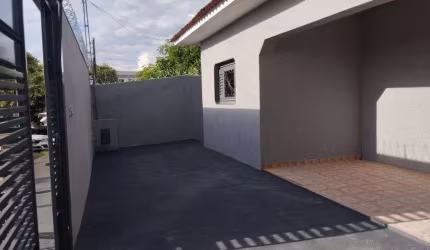 A venda uma casa com 03 Dormitórios no Bairro Jd. Itapema, São Jose do Rio Preto S/P.