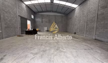 GALPÃO 220M2 EM EXTREMA MG PARA ALUGAR