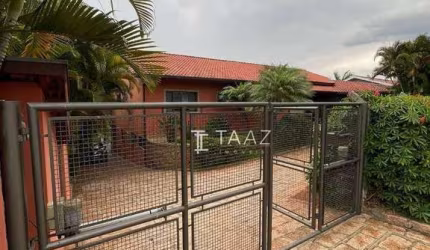 Chácara com 5 dormitórios sendo 3 suítes à venda, 2500 m² por R$ 3.300.000,00 - Colinas do Mosteiro de Itaici - Indaiatuba/SP