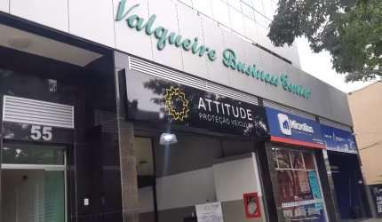 Linda Sala Ampla