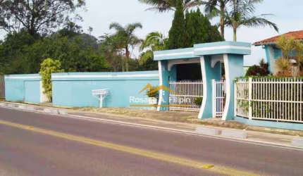 Casa com 3 dormitórios à venda, 200 m² por R$ 650.000 - Araranguá/SC