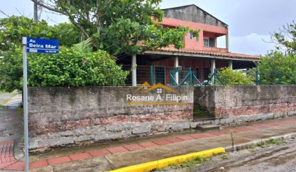 Casa de alvenaria a venda na praia