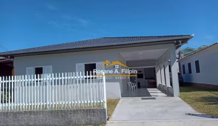 Casa com 3 dormitórios à venda, 220 m² por R$ 750.000 - Balneário Arroio do Silva/SC
