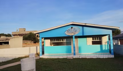 Casa com 3 dormitórios à venda, 70 m² por R$ 330.000,00 - Zona Sul - Balneário Arroio do Silva/SC
