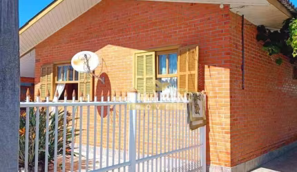 Casa com 6 dormitórios à venda, 270 m² por R$ 700.000 - Balneário Arroio do Silva/SC