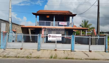 Oportunidade!!!  Imóvel com 03 casas bem alocadas no mesmo Lote, perto da praia e do centro