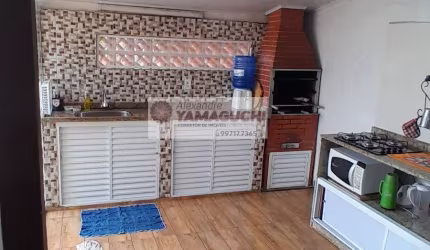 Casa em Ilha Comprida próximo a praia, com bom rendimento em locação para finais de semana e feriados.