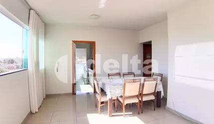 Apartamento disponível para venda no bairro Alto Umuarama em Uberlândia-MG
