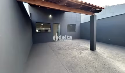 Casa Residencial, 02 Quartos, Suíte, 02 Vagas, Bairro Taiaman
