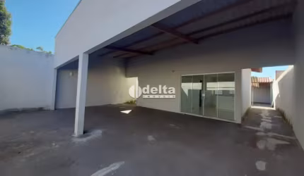 Casa Residencial , 03 Quartos, Jardim Holanda,  Uberlândia - MG.
