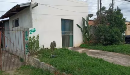 Terreno com 3 casas