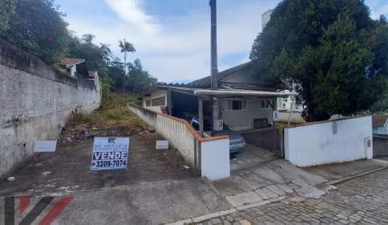 Terreno à venda no Itoupava Seca, Blumenau  por R$ 950.000