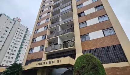 Apartamento com 3 quartos para alugar no Victor Konder, Blumenau  por R$ 2.500