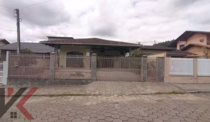 Casa com 3 quartos à venda no Itoupava Central, Blumenau , 212 m2 por R$ 720.000