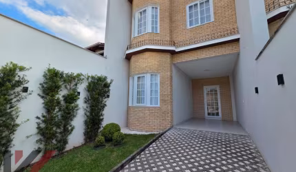 Casa com 3 quartos à venda em Água Verde, Blumenau , 137 m2 por R$ 930.000