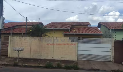 Casa com 2 quartos sendo 1 suíte no bairro Santa Isabel