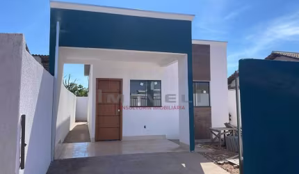 Casa com Suíte no bairro Maria Izabel