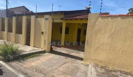 Casa com 2/4 no Cristo Rei em Várzea Grande