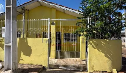 Casa com 2/4 no Bairro Unipark em Várzea Grande/Mt