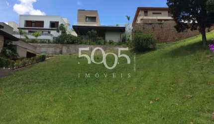 Oportunidade de terreno à venda para fazer seu projeto de sonho em área de 1000m² e muito bem localizado no condomínio.