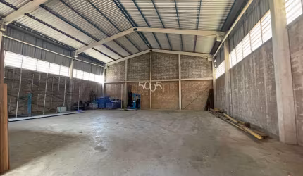 Galpão disponível para locação no bairro Vila Progresso, com 367m² construídos e 467m² de terreno.