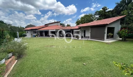 Excelente casa à venda no condomínio Monte Belo em Salto com 470m2 de construção e 1912m2 de terreno.