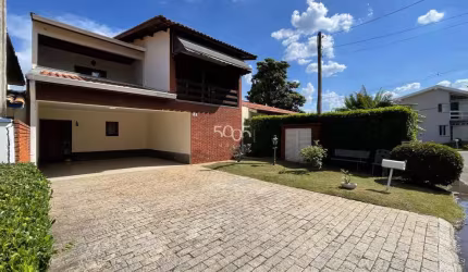 Casa sobrado à venda no Condomínio Portal de Itu I com 260m² de área construída, 3 suítes