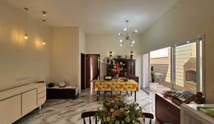 Casa à venda no condomínio Jardim Guarujá em Salto, 3 suítes, 180m² de área total