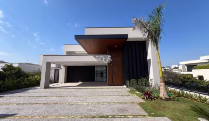 Casa sobrado em condomínio à venda, 4 suítes, no condomínio Plaza Athenee em Itu,  700m² de área construída e 1250m² de área total