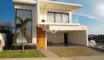 Casa em condomínio à venda no condomínio Saint Paul em Itu, 3 suítes, 315m² de área construída e360m² de terreno.