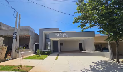 Casa em condomínio à venda no condomínio Lagos D´Icaraí em Salto, 3 dormitórios, terreno de 315m²