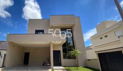 Casa à venda no Condomínio Mont Blanc, com 220m² construídos e 260m² de área total.