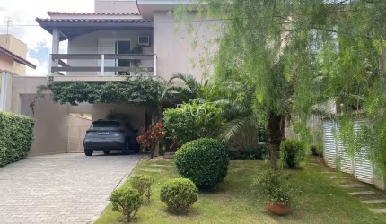 Casa à venda no Condomínio Portal de Itu II, com 228,97m² de área construída em um terreno de 373,20m².
